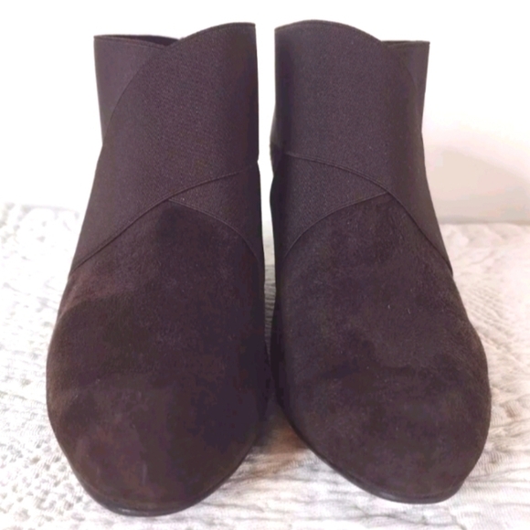 Stuart Weitzman Coban Suede Wedge Stretch Booties In Brown Size 6.5 - Picture 7 of 9